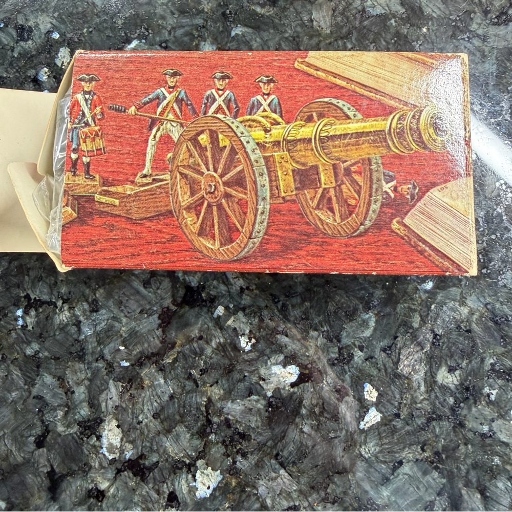 Vintage Avon Revolutionary Cannon aftershave decanter Spicy Aftershave Full NIB